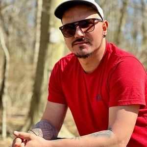 Meet your Posher, Luis